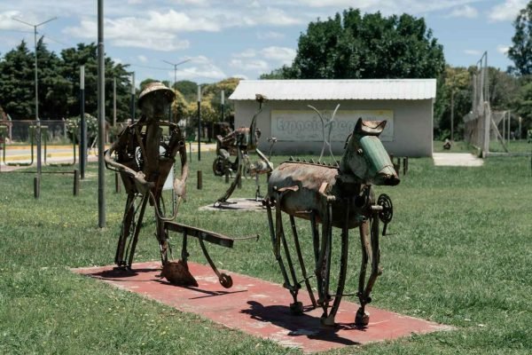 Recorrido de esculturas La Puerta